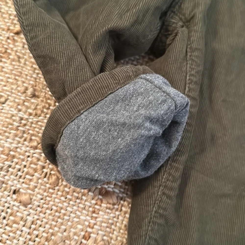 GAP baby olive